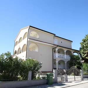 Rose Apartment